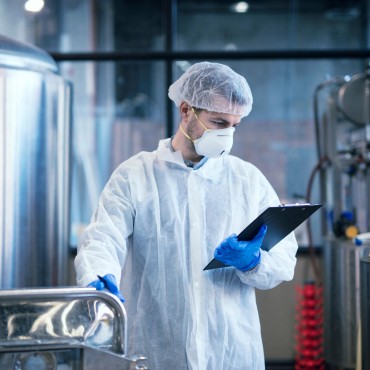 Você Sabe a Importância de Químico Responsável por Processos Industriais?